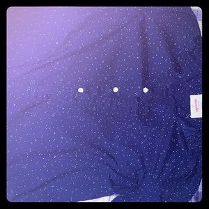 Urban pipeline navy blue spotted white shirt